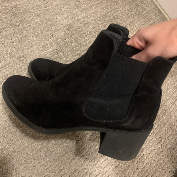 H&M Black Ankle Booties - Picture 1 of 3